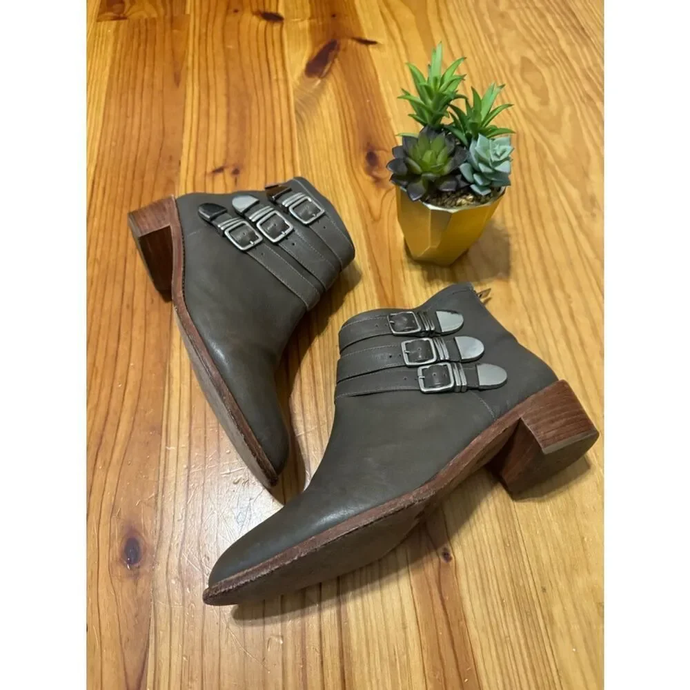 Loeffler Randall Fenton 3 Gold Tone Buckle & Green Leather Ankle Booties Size 10
